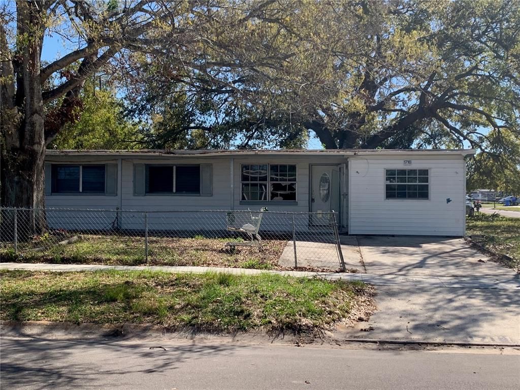 1716 LANCELOT LOOP, Tampa, FL 33619