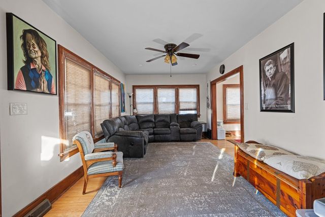 4202 10th Avenue, Moline, IL 61265