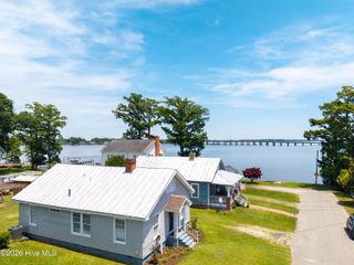 205 E Grubb Street, Hertford, NC 27944