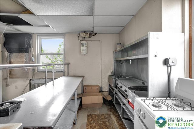 300 Lafayette Street, Tamaqua Boro, PA 18252