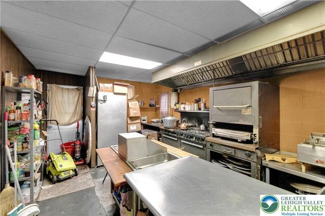 300 Lafayette Street, Tamaqua Boro, PA 18252