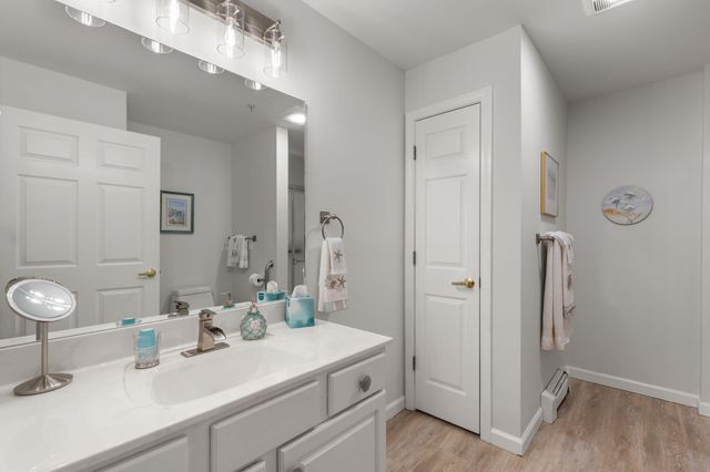 601 Route 28 APT 210, Harwich Port, MA 02646