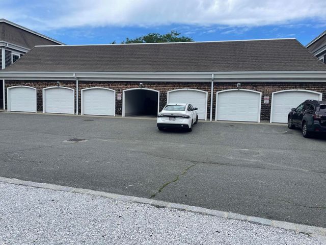 601 Route 28 APT 210, Harwich Port, MA 02646