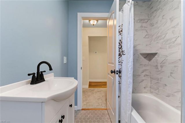 108 Logan DR, Portsmouth, VA 23701