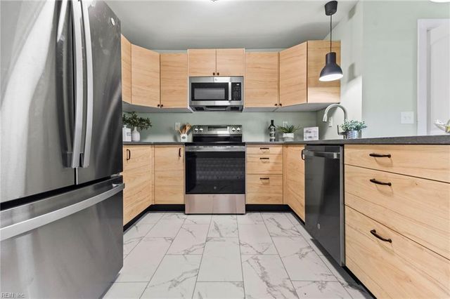 108 Logan DR, Portsmouth, VA 23701