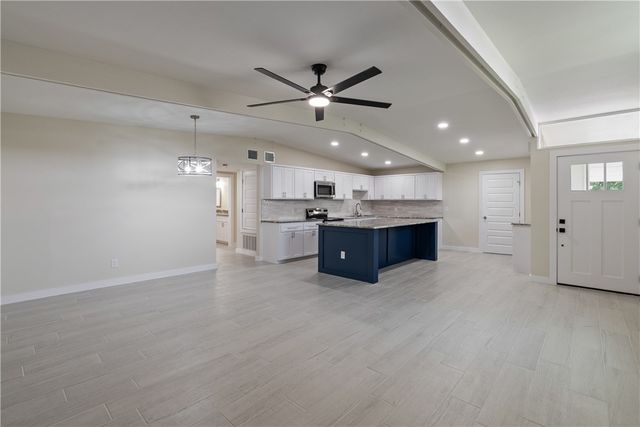 4938 Mable St, Corpus Christi, TX 78411