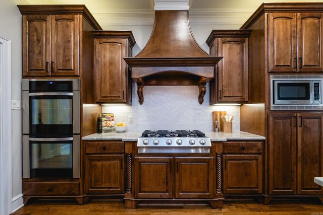 7 Germay Ct, Little Rock, AR 72223