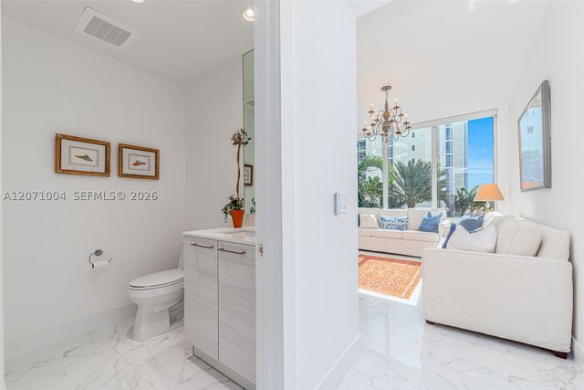 1 Water Club Way 404, North Palm Beach, FL 33408