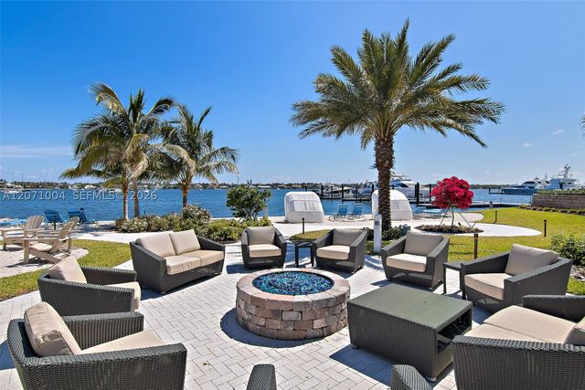 1 Water Club Way 404, North Palm Beach, FL 33408