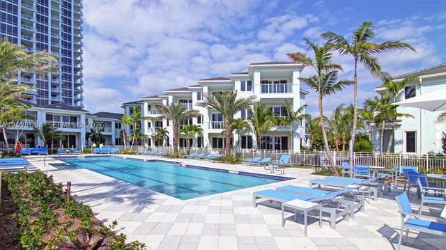 1 Water Club Way 404, North Palm Beach, FL 33408