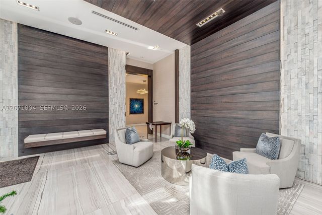1 Water Club Way 404, North Palm Beach, FL 33408