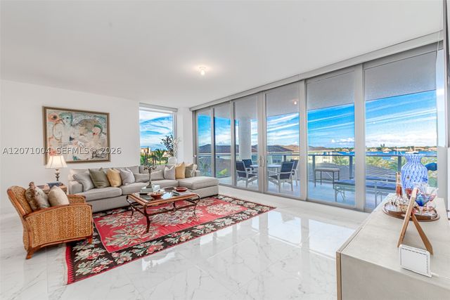 1 Water Club Way 404, North Palm Beach, FL 33408