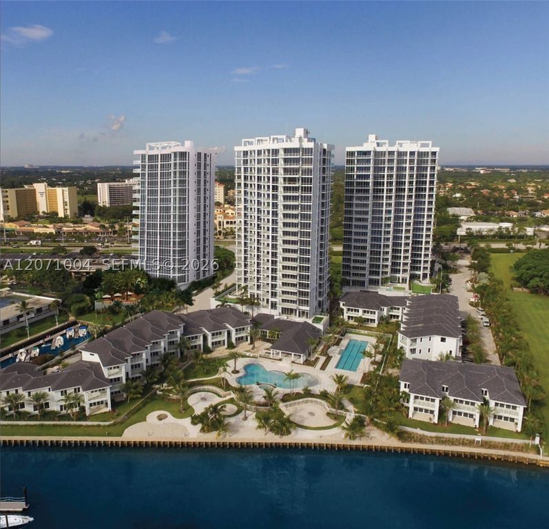 1 Water Club Way 404, North Palm Beach, FL 33408