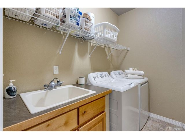 634 Del Carmen Dr, Fort Collins, CO 80524