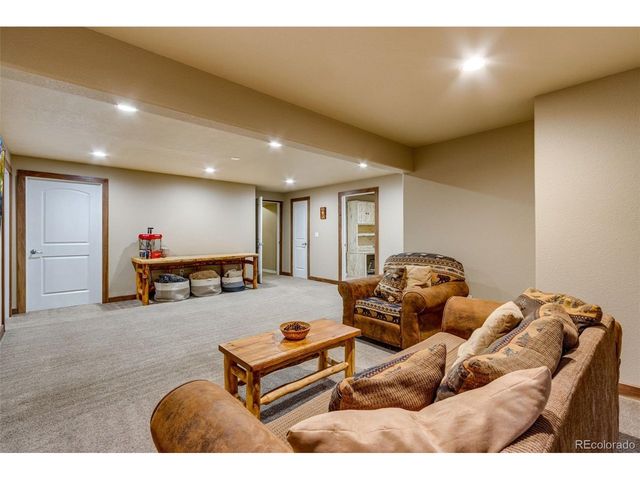634 Del Carmen Dr, Fort Collins, CO 80524