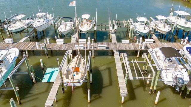 2370 NE Ocean Boulevard C206, Stuart, FL 34996