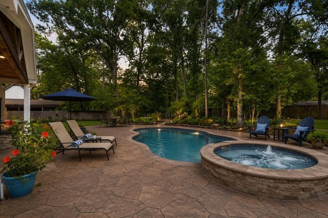1711 Walnut Lane, Kingwood, TX 77339