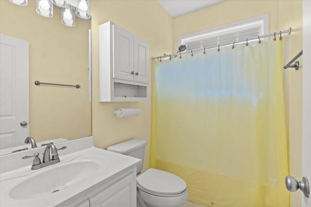 104 Petersburg Ct, Dothan, AL 36305