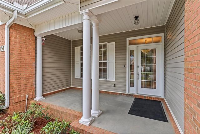 104 Petersburg Ct, Dothan, AL 36305