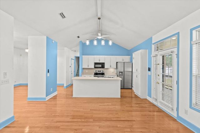 104 Petersburg Ct, Dothan, AL 36305