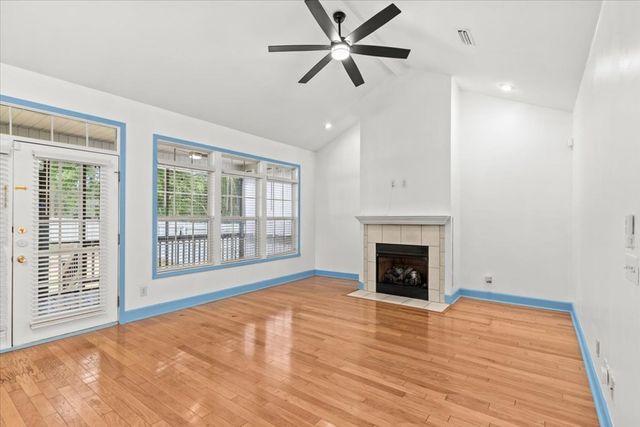 104 Petersburg Ct, Dothan, AL 36305