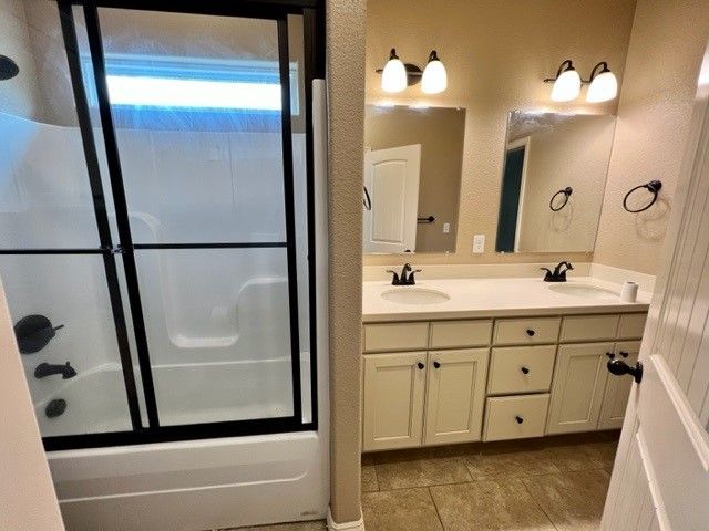 892 W Hughes Street, Fayetteville, AR 72701