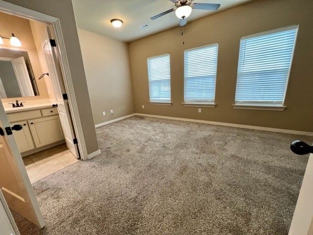 892 W Hughes Street, Fayetteville, AR 72701