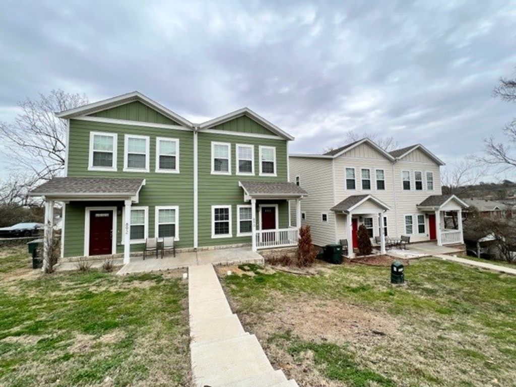 892 W Hughes Street, Fayetteville, AR 72701