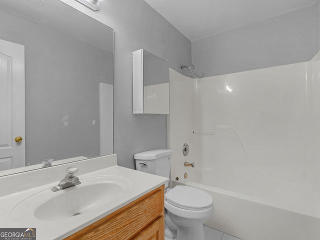 1445 Lake Forest Ln, Mcdonough, GA 30253