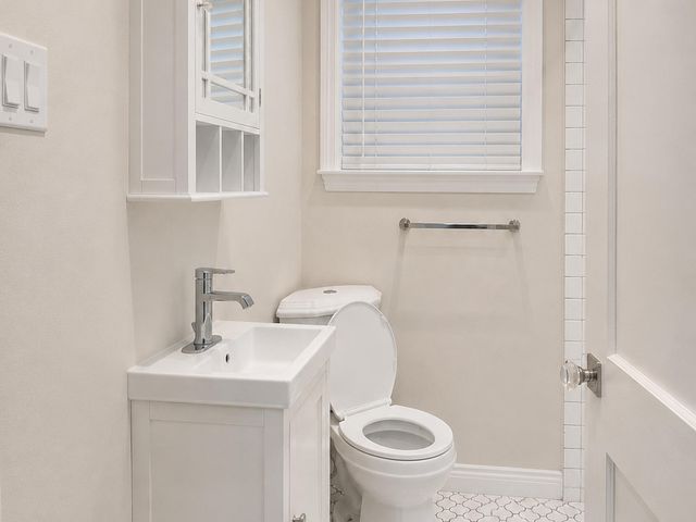 3811 Academy Drive, Dallas, TX 75227