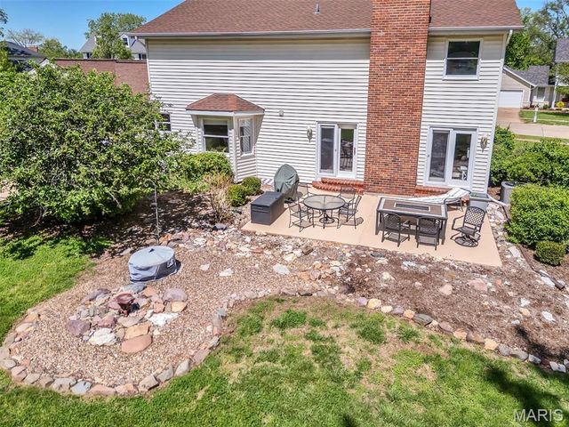 15940 Woodlet Way Court, Chesterfield, MO 63017