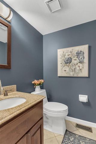 15940 Woodlet Way Court, Chesterfield, MO 63017