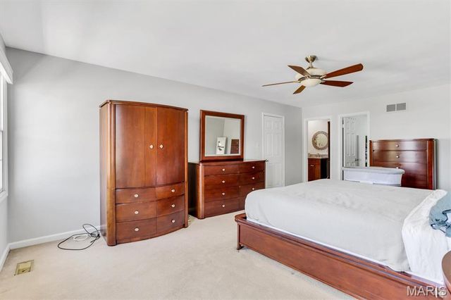 15940 Woodlet Way Court, Chesterfield, MO 63017