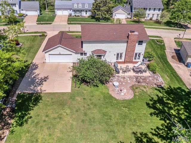 15940 Woodlet Way Court, Chesterfield, MO 63017