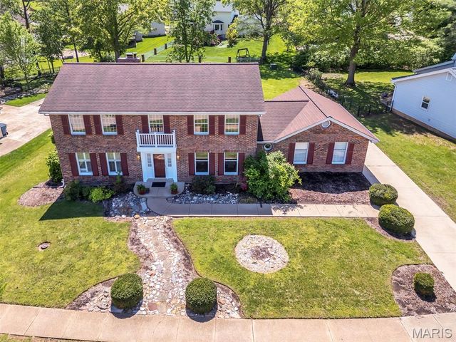 15940 Woodlet Way Court, Chesterfield, MO 63017