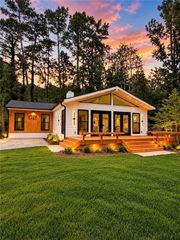 400 Cottonwood Drive, Woodstock, GA 30189