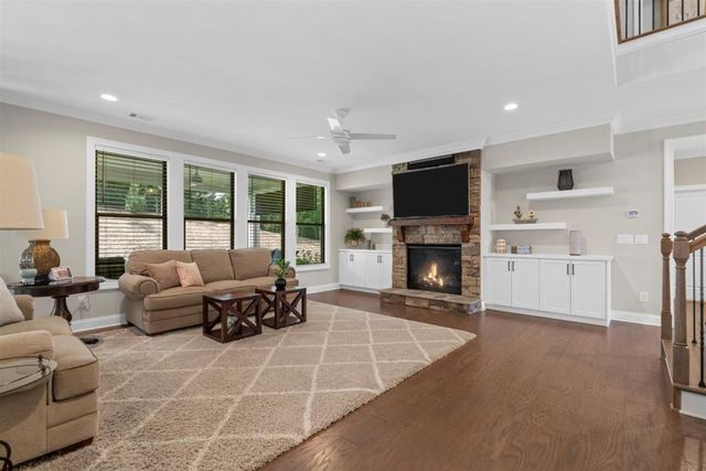 28 VANDIVER Court, Acworth, GA 30101