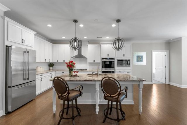 28 VANDIVER Court, Acworth, GA 30101