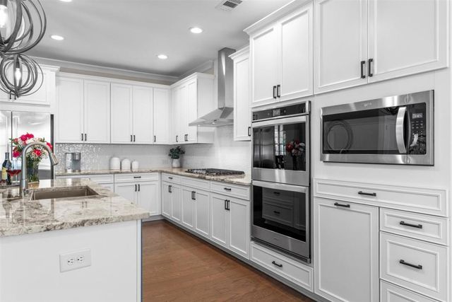 28 VANDIVER Court, Acworth, GA 30101