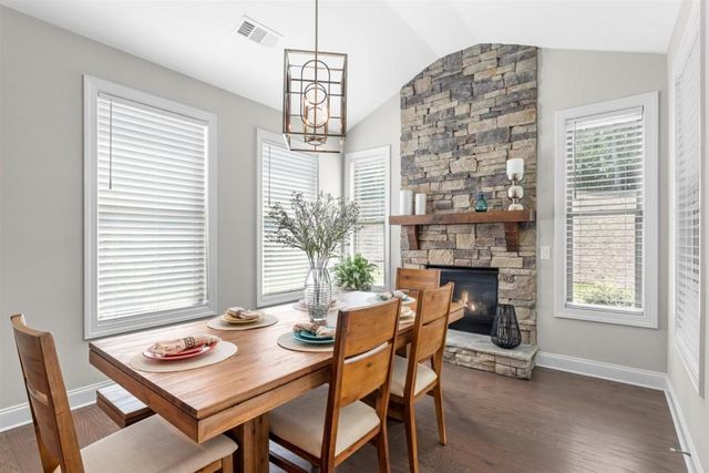 28 VANDIVER Court, Acworth, GA 30101