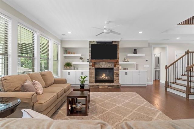 28 VANDIVER Court, Acworth, GA 30101