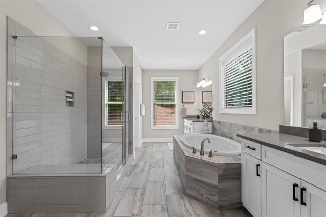 28 VANDIVER Court, Acworth, GA 30101