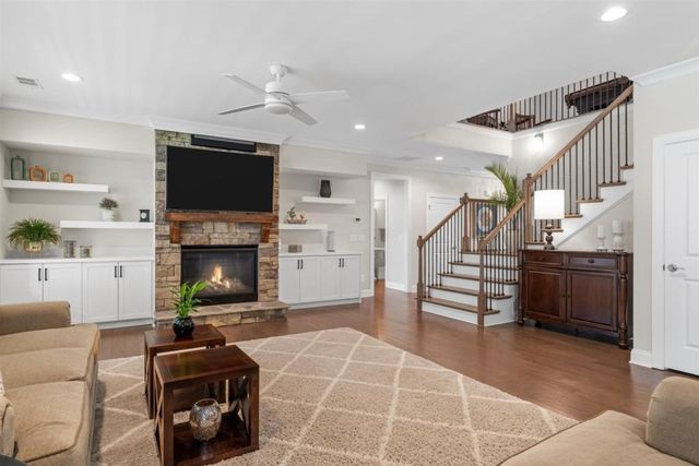 28 VANDIVER Court, Acworth, GA 30101