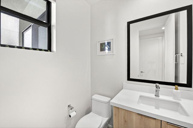 795 Obsidian Loop W, Palm Springs, CA 92264