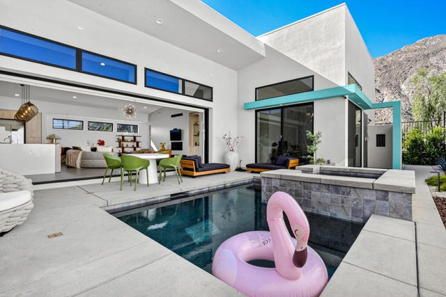 795 Obsidian Loop W, Palm Springs, CA 92264