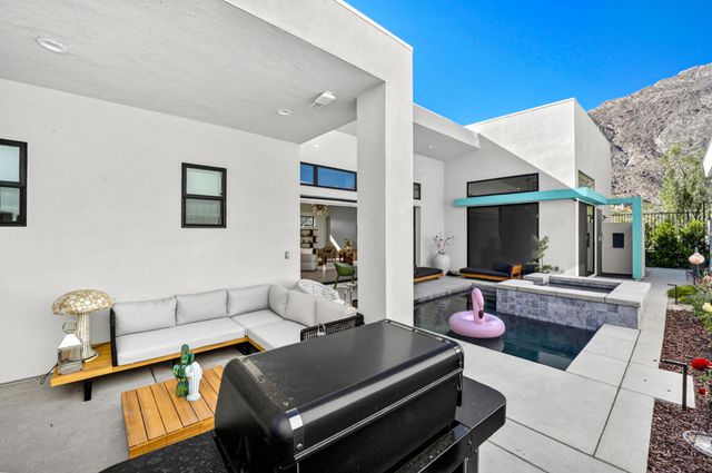 795 Obsidian Loop W, Palm Springs, CA 92264