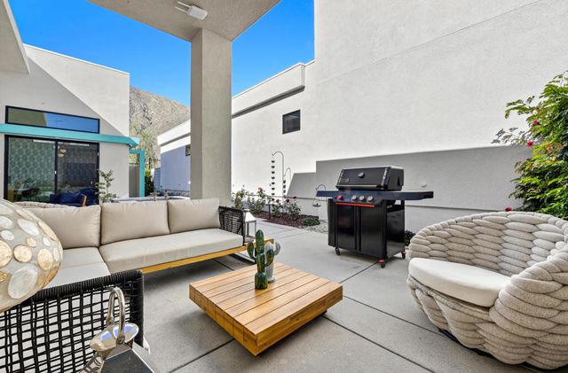 795 Obsidian Loop W, Palm Springs, CA 92264