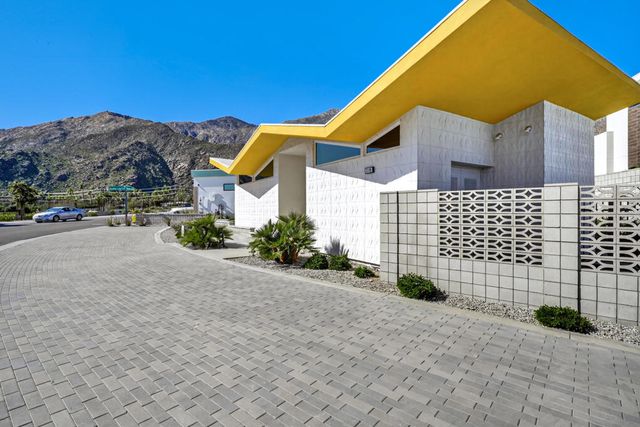 795 Obsidian Loop W, Palm Springs, CA 92264