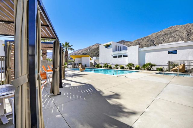 795 Obsidian Loop W, Palm Springs, CA 92264