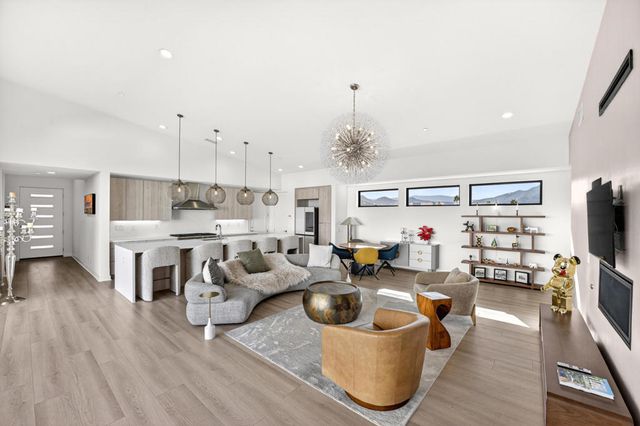 795 Obsidian Loop W, Palm Springs, CA 92264